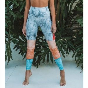 Onzie Sustainable Soul Graphic High Rise Midi Legging
